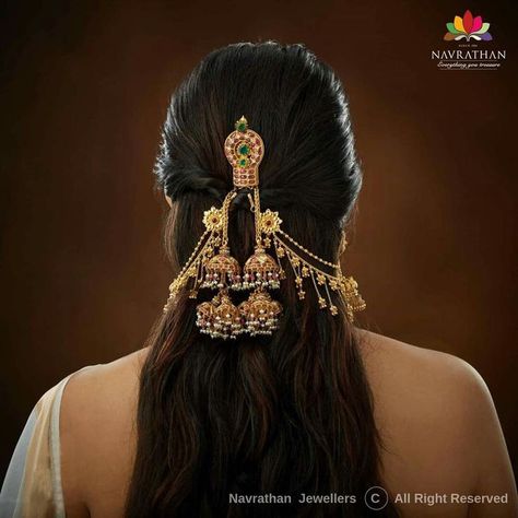 Traditional Indian Jwellary, Hair Jwellary, Navrathan Jewellers, Bridal Hairdo, Indian Jewelry Earrings, Bridal Hair Buns, Indian Wedding Hairstyles, Diamond Jewelry Store, Indian Bridal Hairstyles