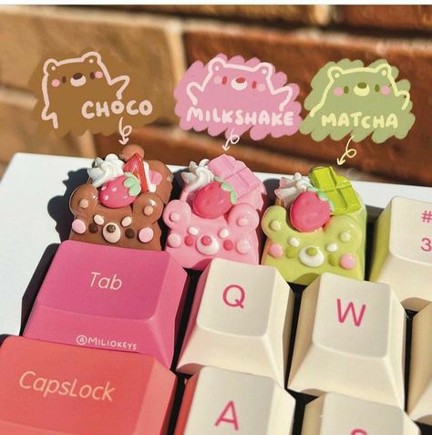 Clay Key Caps, Fancy Keyboard, Fimo Kawaii, Key Board, Video Game Room Design, Clay Diy Projects, Key Cap, Key Caps, Cute Stationary