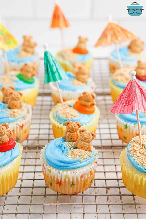 Kid Summer Party Ideas, Cupcakes For Pool Party, Beach Bear Cupcakes, Summer Baking With Kids, Swimming Pool Cupcakes, 2nd Birthday Water Theme, Summer Birthday Ideas For Kids, Toddler Pool Party Ideas, Summer Party For Kids Ideas