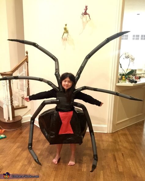 Simon: My 10 year-old daughter said she wanted to be Black Widow from The Avengers for Halloween, but I thought an actual black widow spider would be much more fun! I... Black Widow Costume Spider, Spider Costume Kids, Diy Spider Costume, Black Widow Diy, The Spider And The Fly, Spider And The Fly, Spider Halloween Costume, Widow Costume, Spider Fly