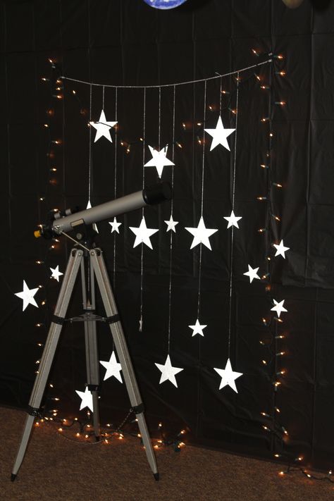 Space Backdrop Ideas, Space Themed Decor, Space Theme Classroom, Space Activities For Kids, Space Crafts For Kids, Space Classroom, Space Theme Party, Outer Space Party, Outer Space Theme