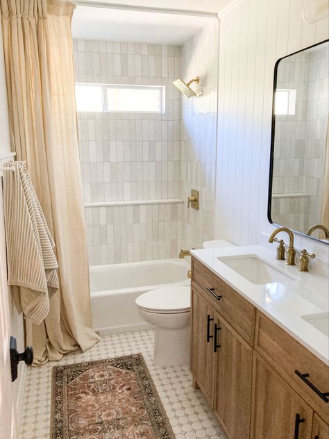 Bathroom with tub