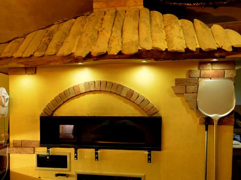 Old World Look Brick Oven Red Brick Pizza Oven, Brick Arch Kitchen Stove, Homemade Brick Oven, Brick Oven Kitchen Indoor Pizza, Build Brick Oven, Brick Ovens, Brick Oven, Old World, Oven