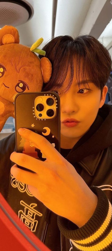 jongho ateez wallpaper lockscreen Ateez Cute Photos, Jongho Boyfriend Material Wallpaper, Ateez Wallpaper Lockscreen Aesthetic, Jongho Selfie, Jongho Ateez Boyfriend Material, Choi Jongho Wallpaper, Kpop Wallpaper Ateez, Aniteez Wallpapers, Jongho Lockscreen