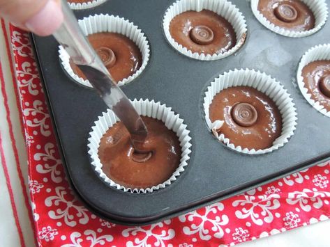 Rolo Cupcakes with Brown Butter Frosting Rolo Cupcakes, Brown Butter Icing, Rolo Candy, Deserts Cupcakes, Dark Chocolate Cupcakes, Brown Butter Frosting, Southern Plate, School Cake, Butter Icing