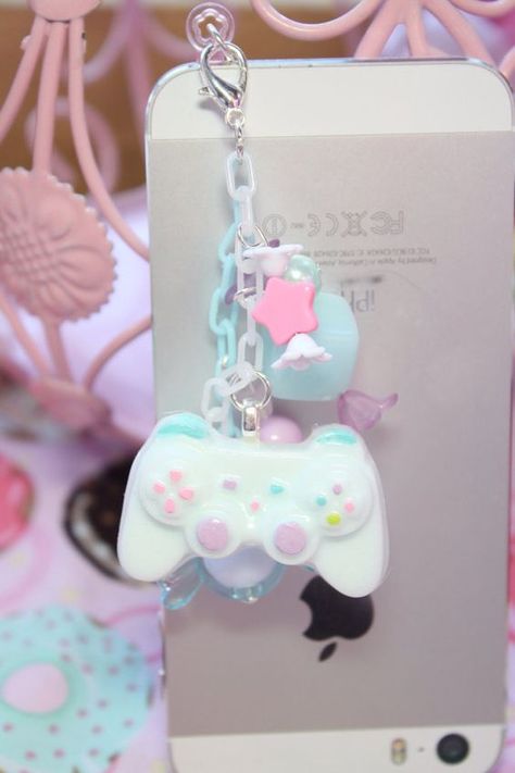 Kawaii Headphones, Kawaii Phone Charm, Fimo Kawaii, Candy Charms, Candy Beads, Fesyen Islam, Kawaii Charms, Playstation Controller, Blue Game