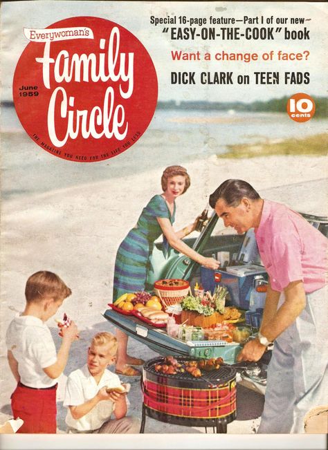 Family Circle 1950's Vintage Camping Photos, Camping Photo, Vintage Housewife, Vintage Family, Retro Housewife, Vintage Picnic, Vintage Campers, Picnic Food, Vintage Camping