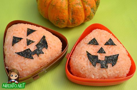 Jack-o-Lantern Musubis Halloween Onigiri, Halloween Cooking, Halloween Lunch Box, Halloween Lunch, Yellow Foods, School Lunches, Halloween Food, Holiday Food, Bento Lunch