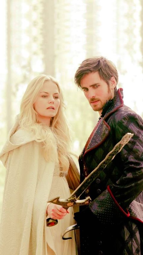 Captain Swan Swan Wallpaper, Once Upon A Time Funny, Ouat Cast, Emilie De Ravin, Once Up A Time, Hook And Emma, Outlaw Queen, Film Disney, I Love Cinema