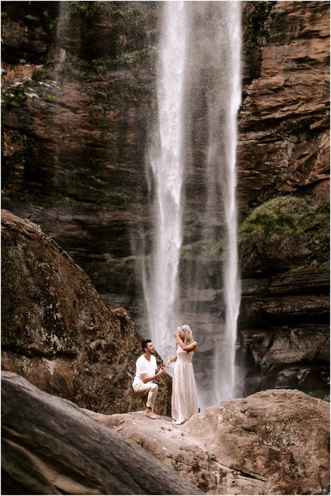 Waterfall Proposal Ideas, Proposal Waterfall, Private Engagement Proposal, Private Engagement, Waterfall Proposal, Wedding Proposal Ideas Engagement, Waterfall Photoshoot, Cute Proposal Ideas, Dream Proposal