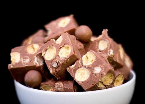 How to Make 3 Ingredient Maltesers Fudge : 5 Steps (with Pictures) - Instructables Fudge With Condensed Milk, Microwave Fudge, Chocolate Cookie Dough, White Chocolate Cookies, Fudge Recipe, Edible Gifts, Baking Tins, Recipe Steps, Fudge Recipes