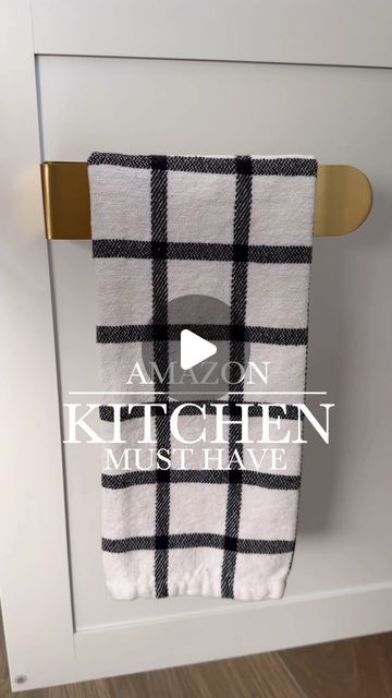 Where To Hang Kitchen Towels, Kitchen Towels Hanging Ideas, Bathroom Hand Towel Ideas, Towel Hanging Ideas, Home Decor Amazon Finds, Decor Amazon Finds, Organic Modern Home, Kitchen Towels Hanging, Home Decor Amazon