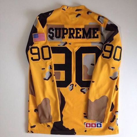 Supreme Artsy Street Style, Wu Wear, Hockey Clothes, 90s Fashion Men, Free T Shirt Design, Hype Clothing, Black Men Street Fashion, Men Street Fashion, Street Style Outfits Men