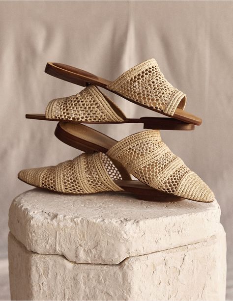 Massimo Dutti: Product Alert | Raffia footwear – Suitably Stylish Japanese Accessories, Massimo Dutti Shoes, Raffia Shoes, Shoes Fashion Photography, Half Shoes, Raffia Sandals, Woven Shoes, Shoes Photography, Shoes Photo