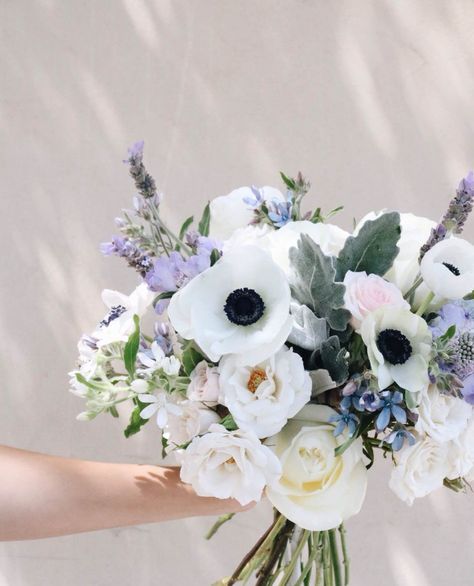 Anemone And Poppy Bouquet, White Poppy Bridal Bouquet, Purple Anemone Bouquet, Anemone Wedding Bouquet Fall, Wedding Anemone, Lavender Bride Bouquets, Anemone Wedding Flowers, Anenome Wedding Flowers, Anenome Bouquets