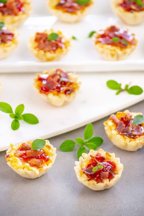 Pepper Jelly Bites, Phyllo Shells, Crescent Roll Appetizers, Baked Appetizers, Homemade Pimento Cheese, Pimento Cheese Recipes, Phyllo Cups, Hot Pepper Jelly, Stuffed Pepper Dip