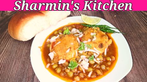 Usal Recipe, Misal Pav Recipes, Misal Pav, Pav Recipe, Ramadan Recipes, Indian Recipes, Chana Masala, Indian Food Recipes, Cake Recipes