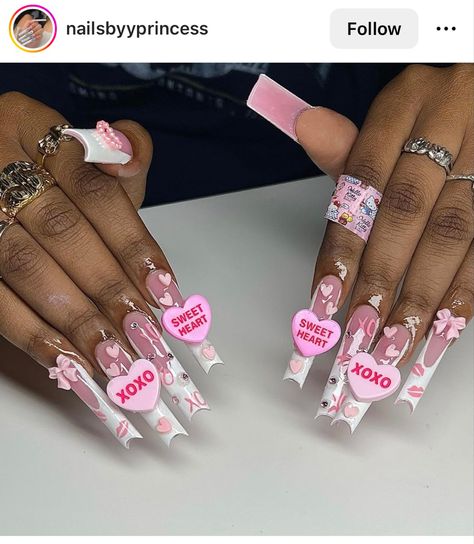 XOXO 💕💋🎀 Valentines Nails Long, Bead Nails, V Day Nails, Vday Nails, Pink Ombre Nails, Airbrush Nails, Valentines Day Nails, Dope Nail Designs, Long Acrylic Nails Coffin