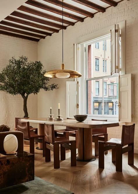 Dining Room by Jaimie Baird Design French Interior Dining Room, Jeremiah Brent Dining Room, Wooden Dining Table Decor Ideas, Jake Arnold Dining Room, Brutalist Dining Room, Antique Dining Table Modern Chairs, Modern Spanish Dining Room, Architectural Digest Dining Room, Quirky Dining Room