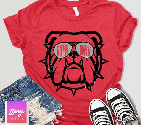 Cute Shirts For Women, Bulldog Football, Georgia Bulldawgs, Georgia Bulldogs Shirt, Georgia Shirt, Georgia Dawgs, Ga Bulldogs, Georgia Football, Football Game Outfit