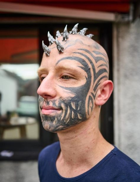 My Nice face tattoo and my Transdermale Pircings Facial Tattoos Men, Man Face Tattoo, Temporary Face Tattoos, Horrible Tattoos, Master Tattoo, No Regrets Tattoo, Neck Rings, Tattoos Men, Nice Face