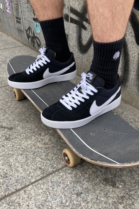 Skateboard Trucks And Wheels, Nike Skate Shoes, Nike Skate, Nike Skateboarding, Tech Deck, Skate Wear, Diamond Supply Co, Diamond Supply, Skateboard Decks