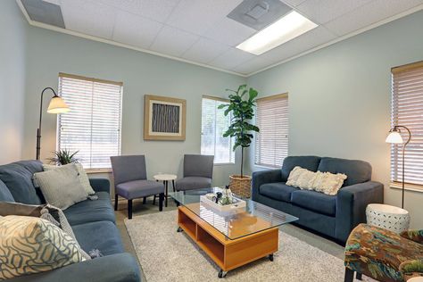 Counselling Room Design, Therapist Office Design, Counselling Room, Social Work Offices, Play Therapy Room, Clinical Social Work, Church Office, Individual Therapy, Therapy Office Decor