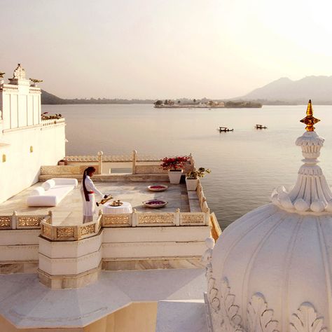 Floating on Lake Pichola, Taj Lake Palace is a secluded luxury hotel with romantic rooms and Jiva spa. Read reviews & book online with Tablet.....z❤ NSpice2018~* Taj Lake Palace Udaipur, Lake Palace Udaipur, Taj Lake Palace, تاج محل, Umaid Bhawan Palace, India Travel Places, Udaipur India, India Architecture, All Inclusive Vacations