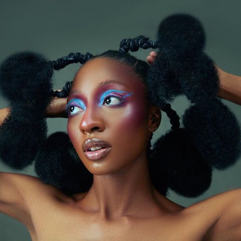 Afro Futurism Hair, Futuristic Hairstyles Black Women, Hairstyles Cyberpunk, Zen Window, Futuristic Editorial, Futuristic Hairstyles, Futuristic Hair, Afrocentric Hairstyles, Traditional Hairstyle