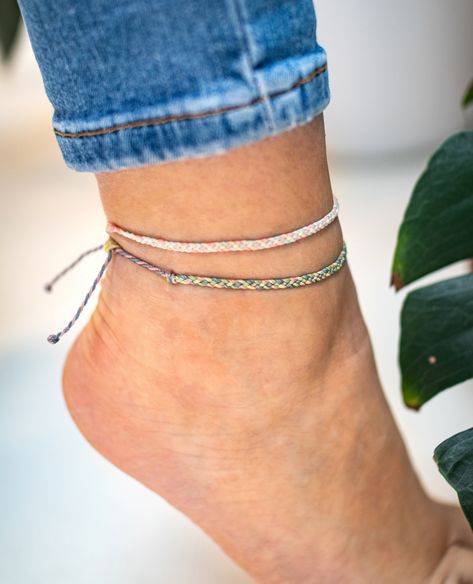 Who needs shoes if you can rock our NEW Braided Anklets? 🌴🧡 Available in 2 different colors: Tropical and Coral. ✨⁠ ⁠ Go to link in bio to shop ⬆️ Cute Anklets Aesthetic, Summer Anklets Aesthetic, Braided Anklets, Anklets Aesthetic, Anklet Aesthetic, Aesthetic Anklets, String Anklets, Grandma Hobbies, Beachy Anklets