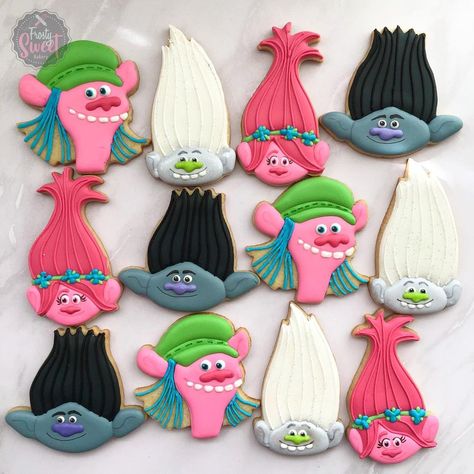 Trolls Birthday Party Cookies, Trolls Cookies Decorated, Trolls Cookies, Trolls Party, Troll Cupcakes, Candy Bark, Trolls Birthday Party, Troll Party, Themed Desserts