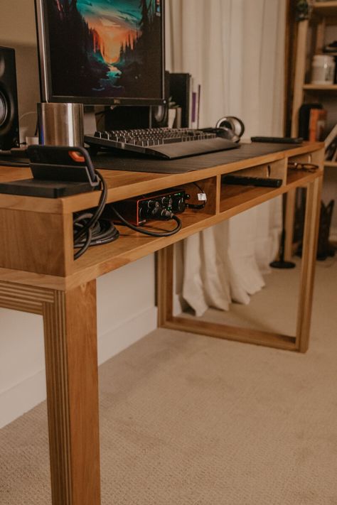 Desk Plywood, Home Studio Desk, Plywood Desk, Plywood Projects, Plywood Table, Diy Storage Rack, Studio Desk, Desk Plans, Plywood Sheets