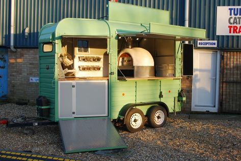 Catering conversion, Equestrian Horse box trailer, burger van, street food, Pizza trailer, Coffee | Tudor Trailers Cocktail Trailer, Pizza Trailer, Mobile Pizza Oven, Vegan Quesadilla, Horse Box Conversion, Pizza Vans, Pizza Van, Horse Trailer Bar, Horse Trailer Conversion