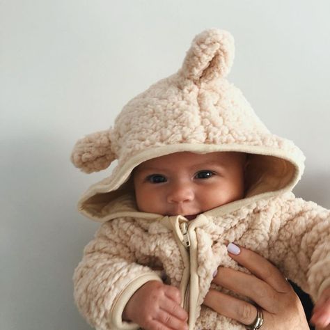 European Baby Fashion, Baby Girl Fashion Summer, Baby Fashion Summer, Girls Winter Fashion, Baby Overall, Baby Shoot, Kids Fashion Trends, Baby Coat, Foto Baby