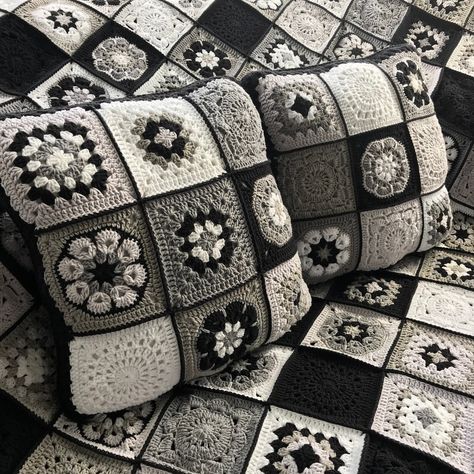 Crochet Cotton Pillow Set Motif Granny Square Blanket Cotton Pillow Matching Set Floral Luxury Blanket Crochet Daisy Blanket Modern Throw - Etsy Monochrome Granny Square, Granny Square Black And White, Crochet Blanket Black And White, Crochet Daisy Blanket, Monochrome Granny Square Blanket, Motif Granny Square, Gray Granny Square Blanket, Crochet Sunburst, Granny Square Motif