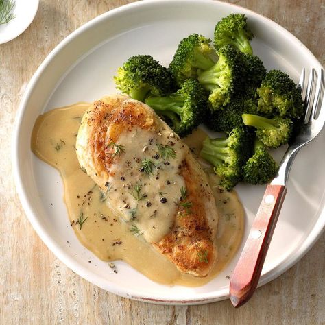 Escondido California, Broccoli Recipe, Chicken And Broccoli, Dill Sauce, Cheap Dinners, Low Sodium Chicken Broth, Broccoli Recipes, Sliced Mushrooms, Chicken Broccoli