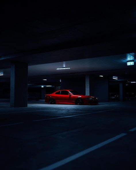 Dark Car Photography, Car Photography Composition, Car Dealership Photoshoot, Aesthetic Car Photography, Vehicle Photography Ideas, Street Car Photography, Car Night Photography, Cool Car Photography, Night Time Car Photoshoot