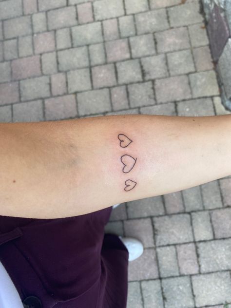 Family Drawing Heart Tattoos, Family Love Heart Tattoo, Family Heart Drawing Tattoo, Heart Tattoo Small Arm, Heart Tattoo On Forearm, Family Draw Heart Tattoo, Grandparent Heart Tattoo, Hand Drawn Heart Tattoo Family, Handwritten Heart Tattoo