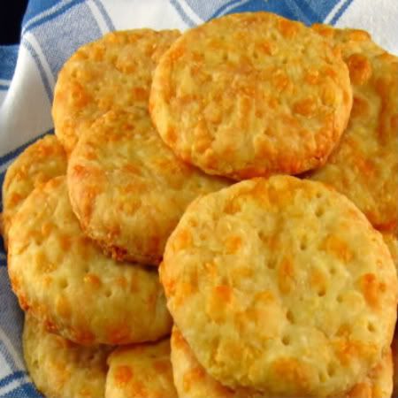 Aussie Recipes, Australian Recipes, Aussie Food, Savoury Biscuits, Cheese Straws, Cheese Biscuits, Australian Food, Cracker Recipes, Bread Biscuits