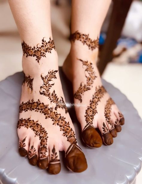 # mehandi # full hand mehandi style # half hand mehandi design Pakistani Leg Mehndi Design, Leg Mehendi Designs, Henna 2024, Legs Henna, Leg Mehendi Design, Eid Status, Feet Henna, Feet Mehndi, Legs Mehndi