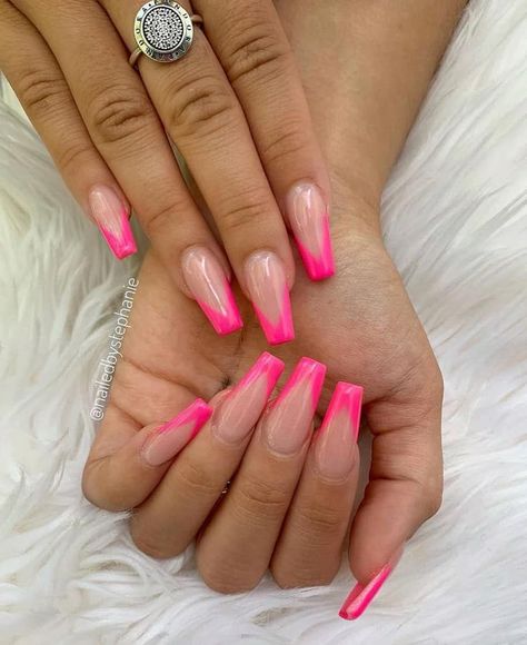 Hot Pink Nail Ideas Acrylic, Hot Pink Nails With Design Summer, Neon Pink French Tip Nails, Hot Pink Nail Ideas Summer, Bright Pink Acrylic Nails, Neon Nail Ideas Bright Colors, Neon Pink Nails Design, Cute Neon Nails, Nail Designs Hot Pink