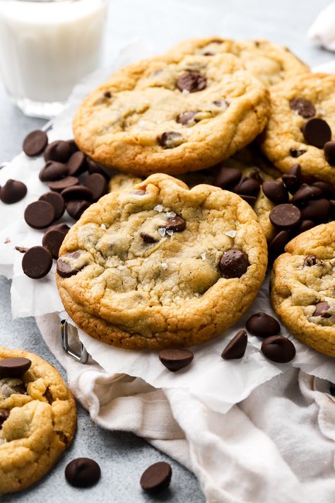 Egg Yolk Chocolate Chip Cookies Egg Yolk Cookies, Egg Yolk Recipes, Egg Free Cookies, Vegan Chocolate Chip Cookies, Easy Chocolate Chip Cookies, Baking Basics, Cookies Chocolate, Baking Cookies, Vegan Chocolate Chip