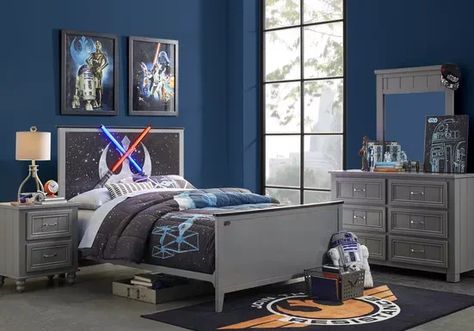 Star Wars Zimmer, Star Wars Boys Room, Rooms To Go Kids, Star Wars Lightsaber, Star Wars Bedroom, Star Wars Room, Children's Bedrooms, Star Wars Light Saber, Rooms To Go