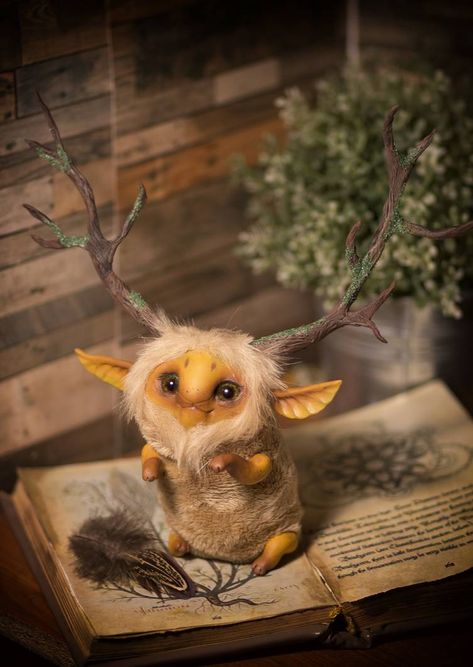 Cer Nocturn, Cute Fantasy Creatures, Forest Spirit, Fantasy Forest, Forest Creatures, Mystical Creatures, Arte Fantasy, 판타지 아트, Fairy Art