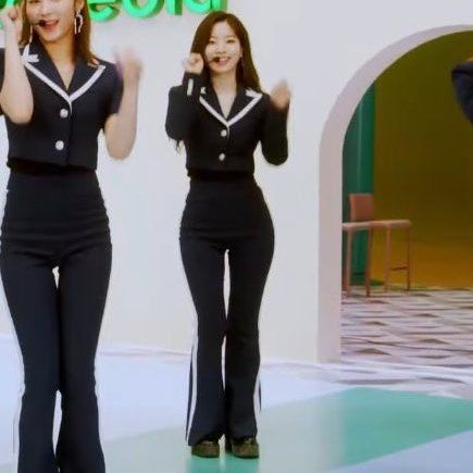 Tzuyu Body Shape, Dahyun Body Shape, Kpop Idol Body Type, Kpop Body Aesthetics, Dahyun Body, Tzuyu Body, Dynasty Outfits, Best Body, Aesthetic Women