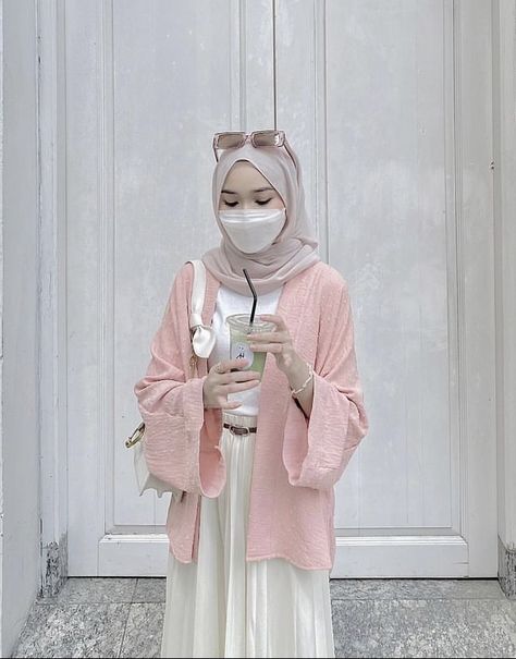 Pastel Hijab Outfit, Pink Hijab Outfit, Outfit Ideas Hijab, Pink Hijab, Outfit Korean Style, Cute Modest Outfits, Muslim Fashion Hijab Outfits, Pastel Outfit, Muslim Fashion Hijab