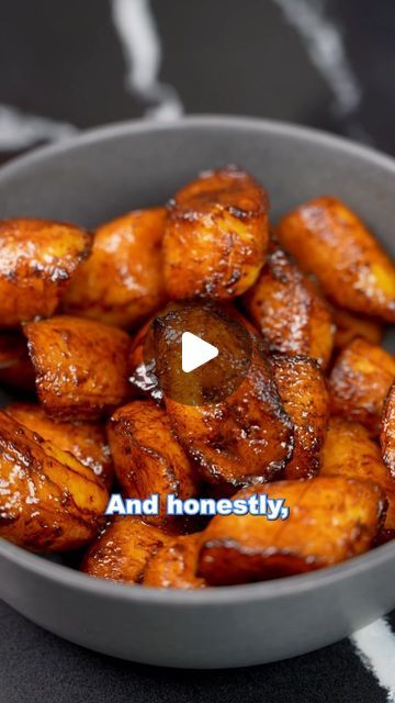 Kelly Scott on Instagram: "How to make fried sweet plantains 🍌 

Sign up for my newsletter to keep up to date with recipes and cooking techniques! Comment “NEWSLETTER” and I’ll send you a link to your DMs to join my community!

Instructions:
* 4 ripe plantains, yellow with brown spots
* 3-4 cups avocado oil
* salt
* 1 tbsp brown sugar

See steps at below link, or comment “RECIPE” and I will send the full recipe straight to your DMs!

https://kellyscleankitchen.com/2024/09/01/fried-sweet-plantains/

#sweetplantains #cooking #plantains" Cooking Plantains, Plantain Recipes Healthy, Fried Sweet Plantains, Fried Plantain Recipe, How To Make Plantains, Sweet Fried Plantains, How To Cook Plantains, Sweet Plantains, Plantain Recipes