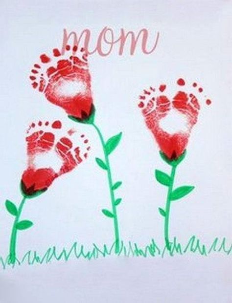 Cool Keepsakes Using Footprint Art for mothers day Hand Print Art, Footprint Crafts, Footprint Art, Handprint Crafts, Daycare Crafts, Handprint Art, Baby Center, Childrens Crafts, Mothers Day Crafts