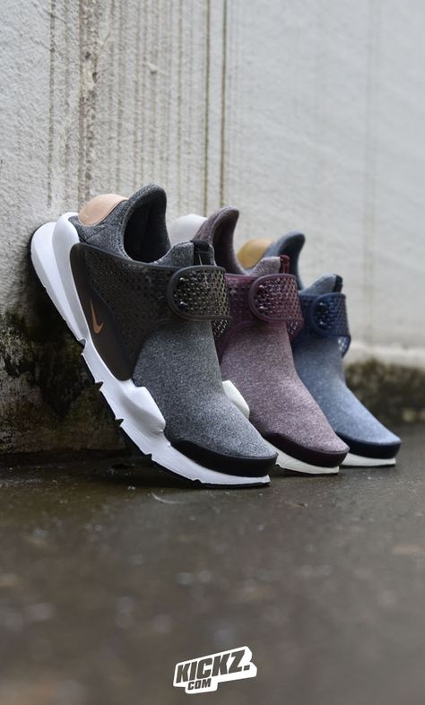 Modern Low-top Basketball Shoes With Textured Sole, Luxury Modern Mid-top Basketball Shoes, Functional Low-top Basketball Shoes With Breathable Mesh, Luxury Modern Basketball Shoes Fade-resistant, Nike Synthetic Non-slip Basketball Shoes, Nike Sock Dart, Basketball Gear, Streetwear Sneakers, Men's Footwear