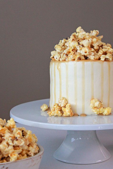 Earl Grey Cake with Cream Cheese Frosting and Salted Caramel Popcorn - Oh Sweet Day! Food Earl Grey Cake Recipe, Popcorn Movies, Earl Grey Cake, Grey Cake, Fluffy Cream Cheese Frosting, Frosted Tips, Popcorn Cake, Popcorn Recipes Caramel, Salted Caramel Popcorn